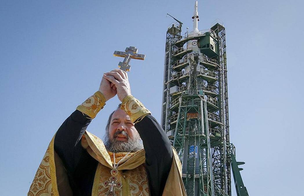 Russian priest blesses satellite that crashes