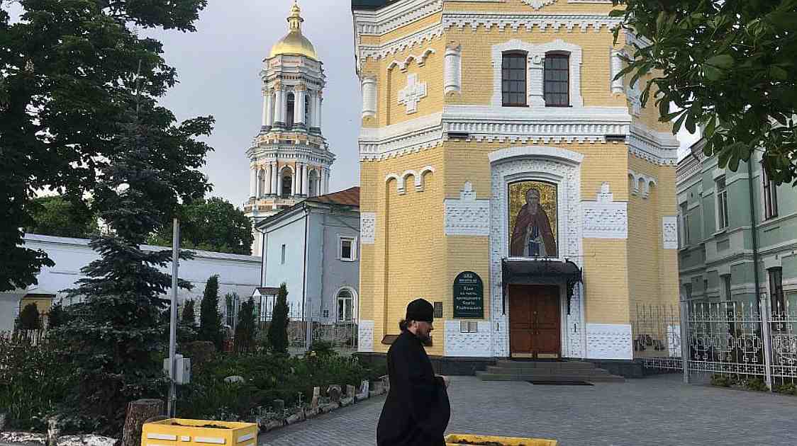 Ukraine wants to cut ties with Russian church