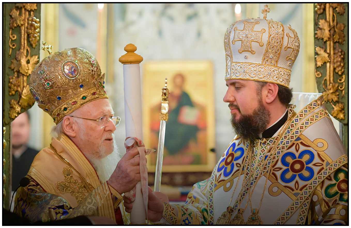 Patriarch Bartholomew granting the Tomos