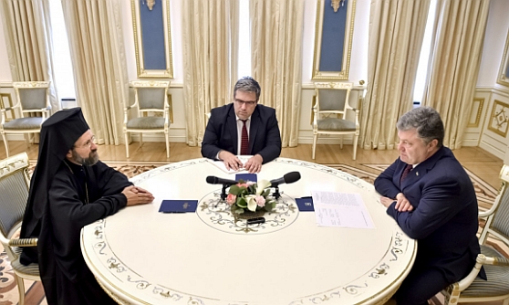 Poroshenko with Archbishop Job