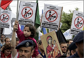 Romanians ban same-sex marriage